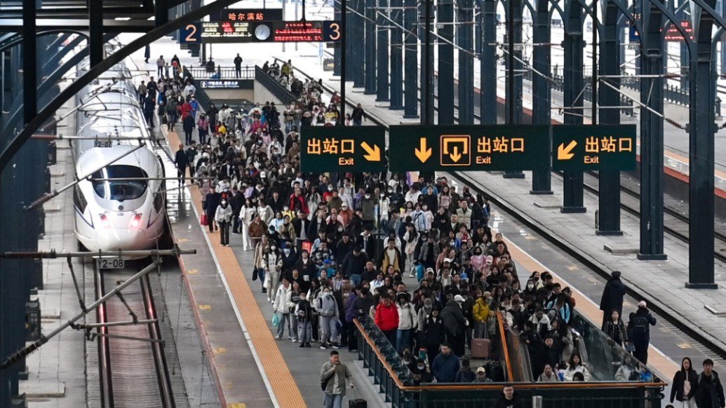 全国铁路旅客发送量连续3天同比增幅超10%，今日预计发送1800万人次